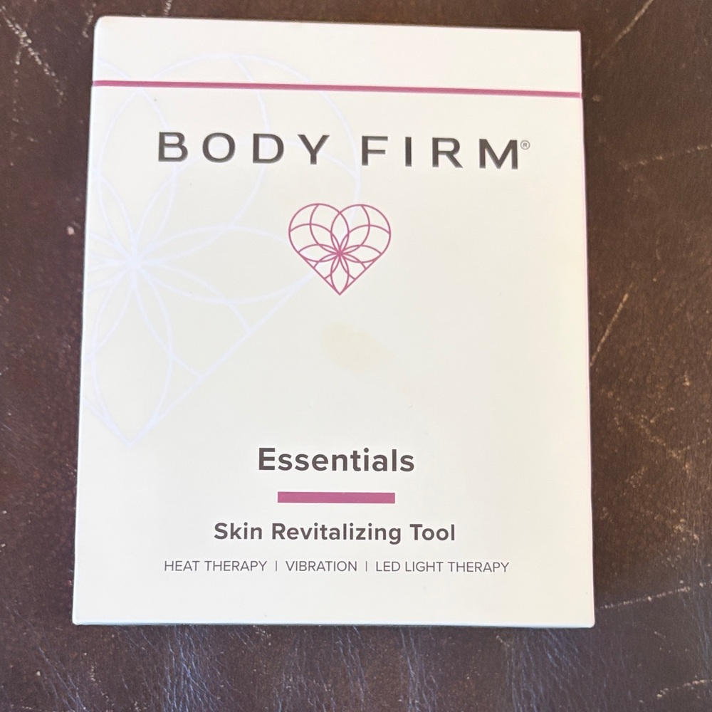 Body Firm Essentials Skin Revitalizing Tool - White